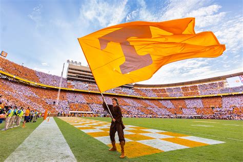 10 Ways University Of Tennessee Honors The American Flag