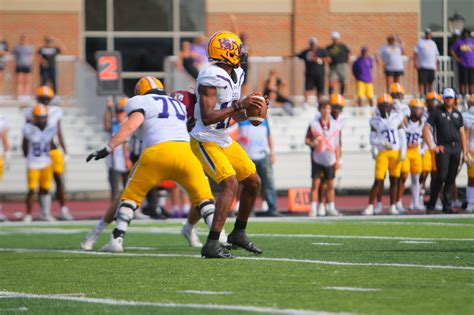 3 Ways Hardin-Simmons University Football Competes