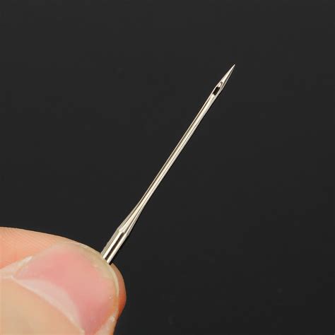 5 Essential Universal Sewing Machine Needles