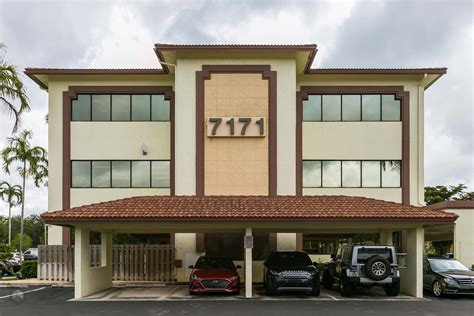 5 Facts About 7171 N University Drive