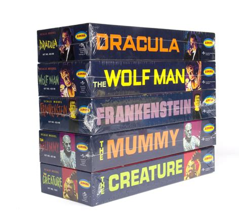 5 Iconic Universal Monster Model Kits