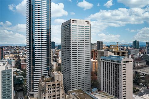 5 Must-Knows About 600 University Street Seattle