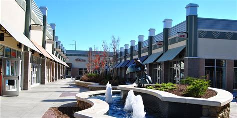 5 Reasons To Visit University Mall Fairfax