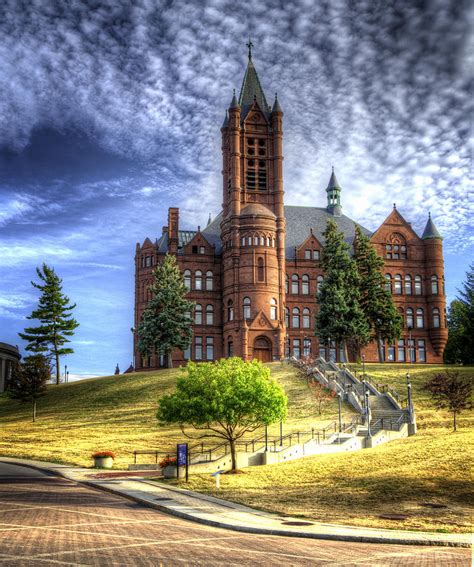 5 Things To Know About Womens Building Syracuse University