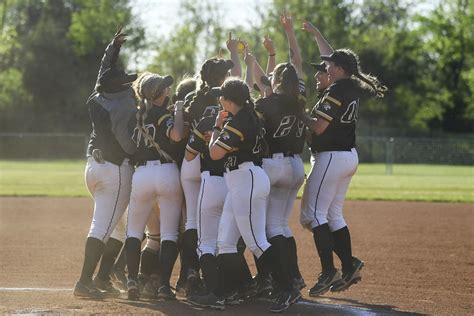 5 Ways Brenau University Softball Dominates The Field