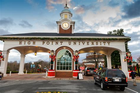 5 Ways High Point University Celebrates Christmas