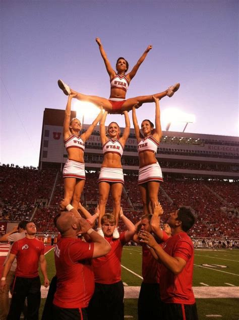 5 Ways Mercer University Cheer Stands Out