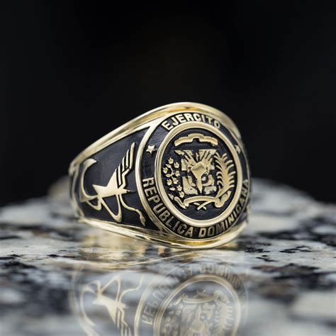 5 Ways To Customize Your Boston University Class Ring