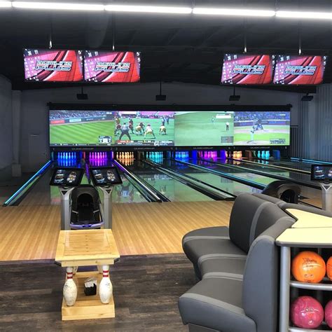 5 Ways To Have A Blast At Universal Lanes Bowling Alley