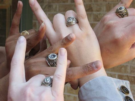 5 Ways To Make Your Ut Class Ring Unforgettable