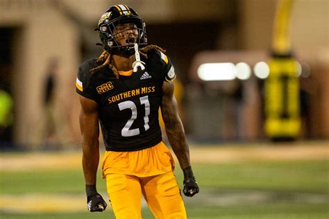 5 Ways To Rock A University Of Southern Mississippi Football Jersey