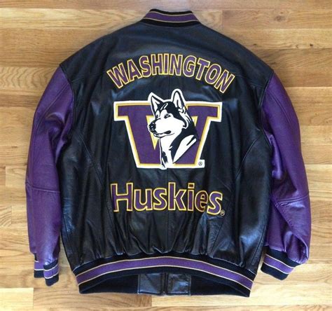 5 Ways To Rock A University Of Washington Jacket