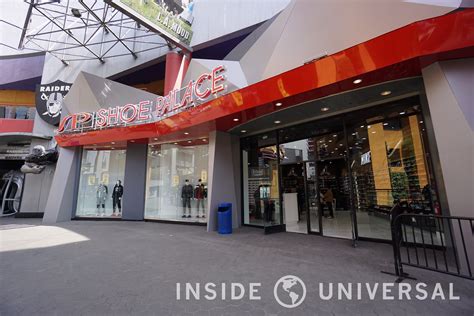 5 Ways To Shop At Shoe Palace Universal City Walk