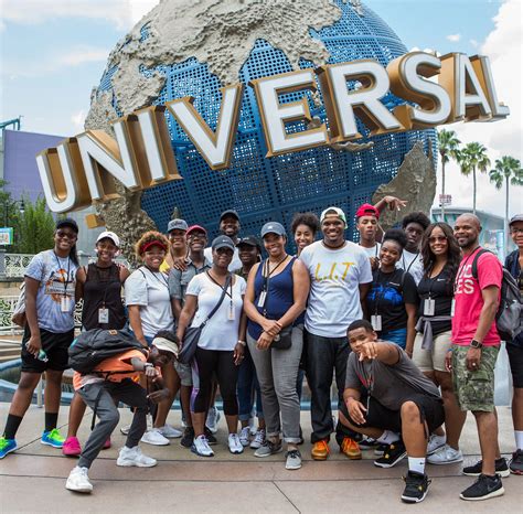 5 Ways To Survive Grad Bash At Universal Orlando