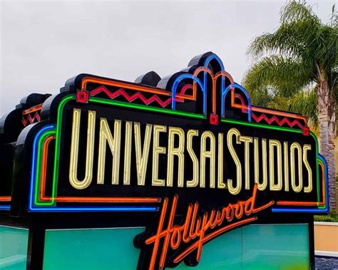 5 Ways To Survive Universal Studios Hollywood Grad Bash