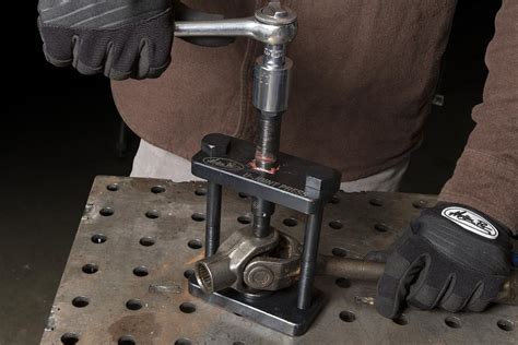 5 Ways To Use A Universal Joint Press