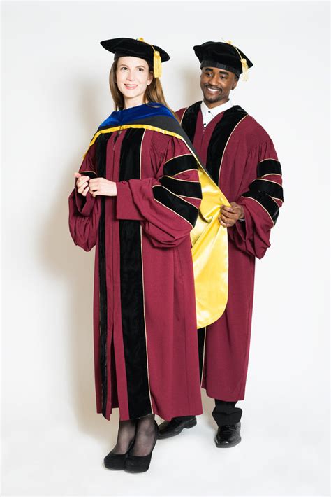 5 Ways To Wear Stanford University Regalia