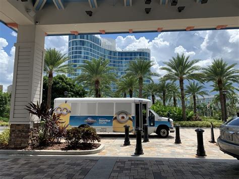 7 Easy Ways To Get A Hotel Shuttle To Universal Studios Orlando