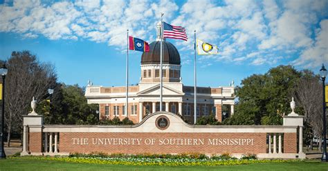 7 Top Hotels Near Southern Mississippi University