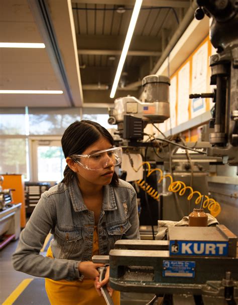 7 Ways Rowan University Prepares Mechanical Engineers For Success