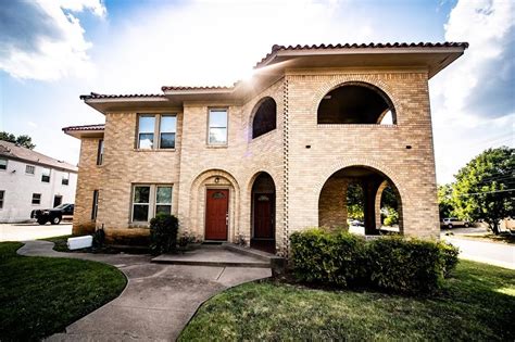 801 S University Dr: Luxury Living In Fort Worth