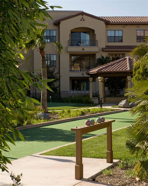 Discover University Village Thousand Oaks Senior Living