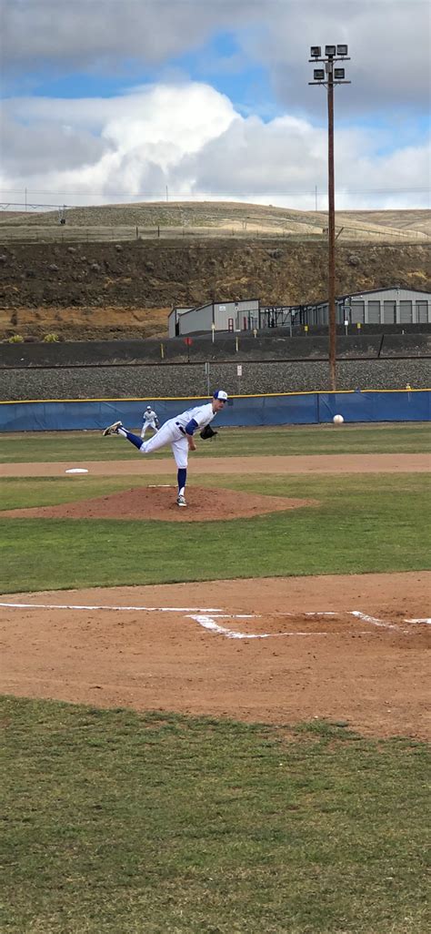 Eastern Oregon University Baseball: Mountaineers On The Diamond