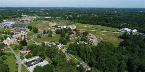 Exploring University Boulevard In Moon Township, Pa