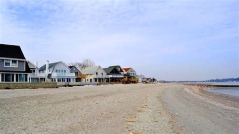 Fairfields University Beach Houses: A Students Coastal Paradise Found