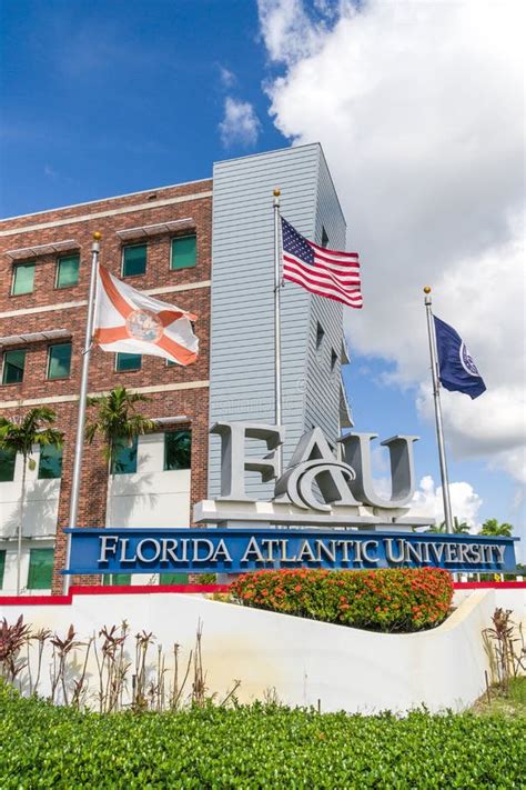 Florida Atlantic Universitys Chemistry Department Overview