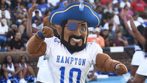 Hamptons Homecoming: A Celebration Of Pirate Pride