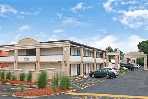 Hotels Near Maryville University St. Louis, Mo