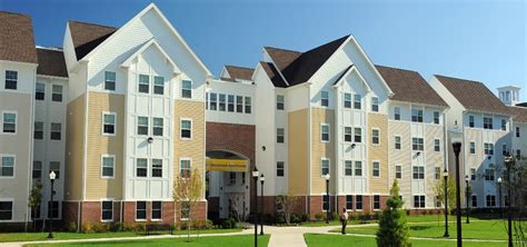 Housing Near 13550 University Blvd: Student Living Options