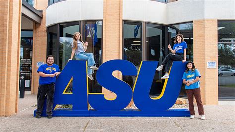 Houston Harte University Center: Hub Of Student Life