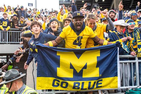 Michigan Football Books For Wolverines Fans