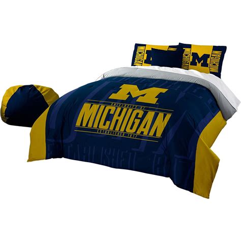 Michigan Wolverines Bedspread: Official University Of Michigan Bedding