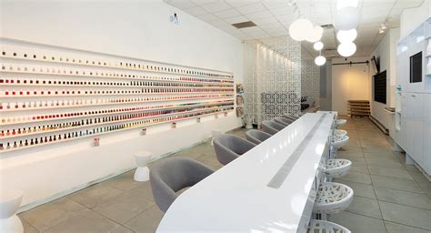 Nail Salons On University Avenue: Top Picks And Reviews