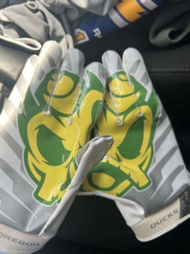 Oregon Ducks Football Gloves: Official Game-Day Gear