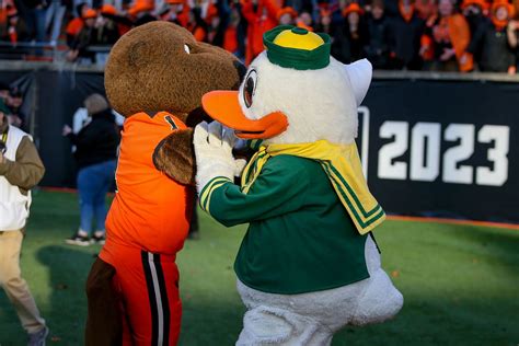 Oregon State University Vs University Of Oregon: Which Is Best