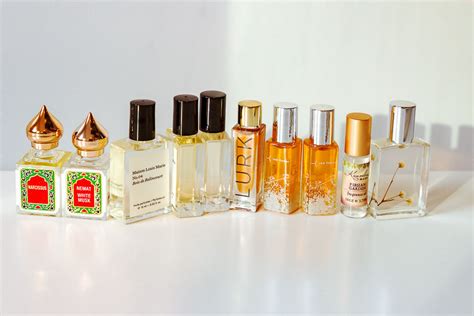 Synthesizing Universal Small Fragrances For Perfumery