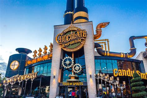 Top 5 Eats At Universal Citywalk Restaurants