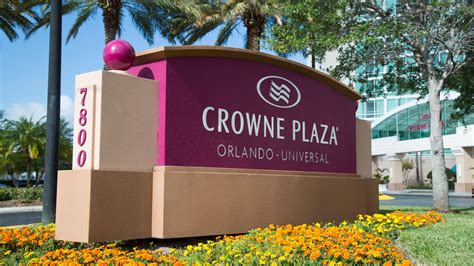 Top 5 Perks Of Staying At Crowne Plaza Universal Blvd