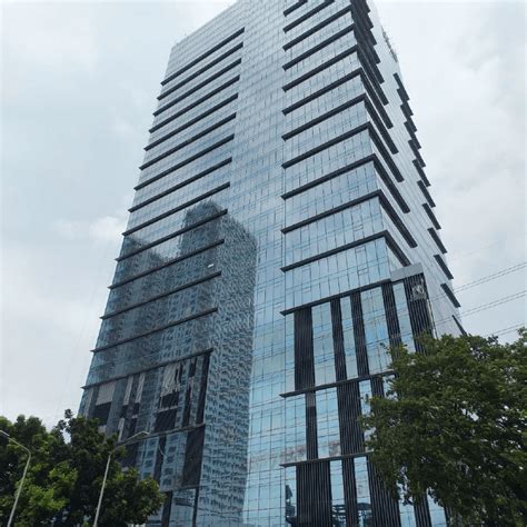 University Plaza 301: Tampas Prime Office Space For Rent